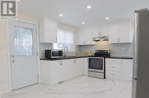 33 Windsor Avenue, Ajax, ON - Indoor Photo Showing Kitchen