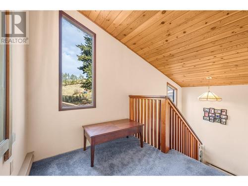 8660 Harbour Heights Road, Vernon, BC - Indoor Photo Showing Other Room