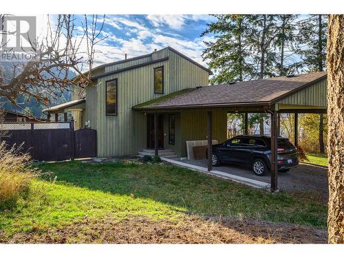 8660 Harbour Heights Road, Vernon, BC - Outdoor