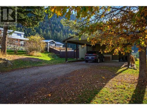 8660 Harbour Heights Road, Vernon, BC - Outdoor