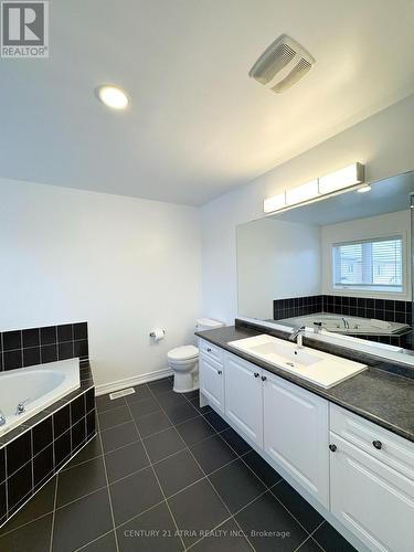 403 Landsborough Avenue, Milton, ON - Indoor Photo Showing Bathroom