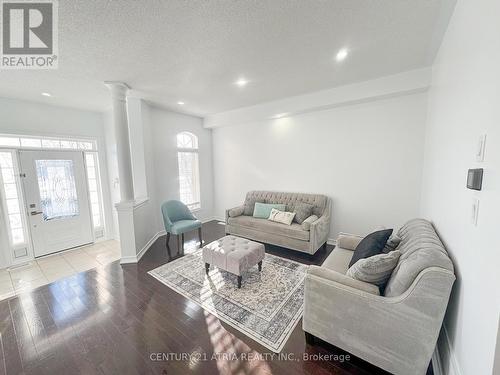 403 Landsborough Avenue, Milton, ON - Indoor Photo Showing Living Room