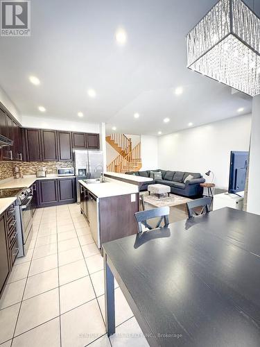 403 Landsborough Avenue, Milton, ON - Indoor Photo Showing Kitchen With Double Sink