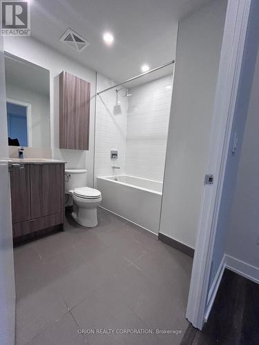 2102 - 4130 Parkside Village Drive, Mississauga, ON - Indoor Photo Showing Bathroom