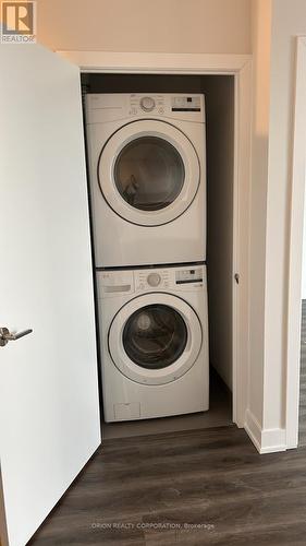 2102 - 4130 Parkside Village Drive, Mississauga, ON - Indoor Photo Showing Laundry Room