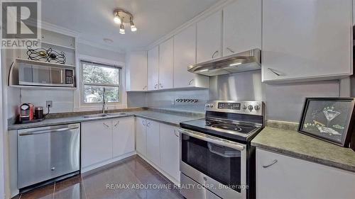 60 Festoon Place, Brampton, ON - Indoor Photo Showing Kitchen With Double Sink