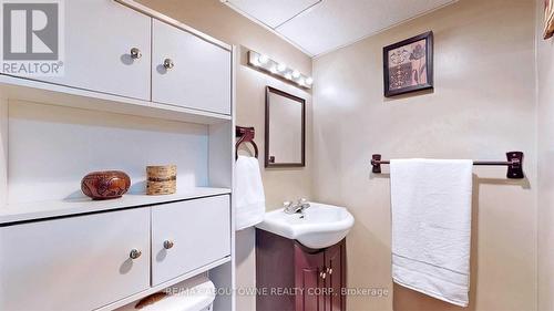 60 Festoon Place, Brampton, ON - Indoor Photo Showing Bathroom