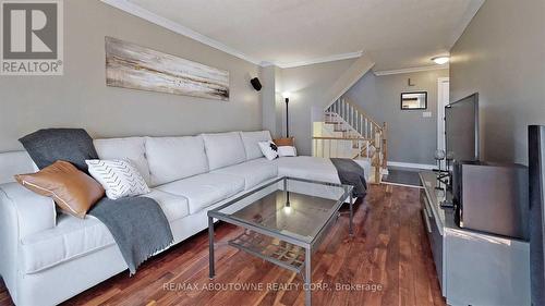 60 Festoon Place, Brampton, ON - Indoor Photo Showing Living Room