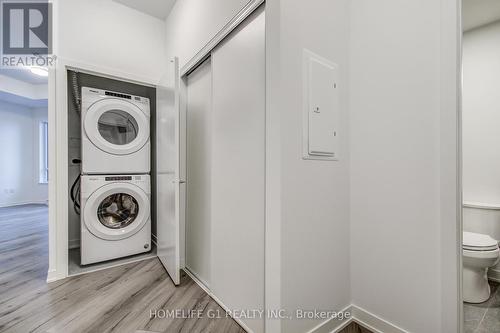 201 - 395 Dundas Street, Oakville, ON - Indoor Photo Showing Laundry Room