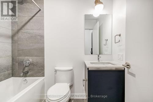 201 - 395 Dundas Street, Oakville, ON - Indoor Photo Showing Bathroom