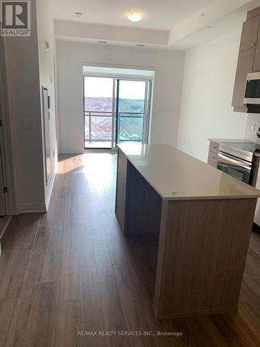 602 - 480 Gordon Krantz Avenue, Milton, ON - Indoor Photo Showing Kitchen