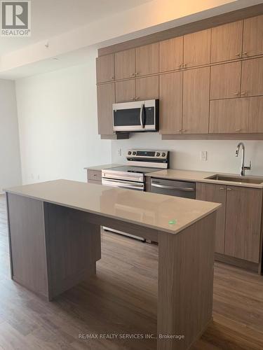 602 - 480 Gordon Krantz Avenue, Milton, ON - Indoor Photo Showing Kitchen