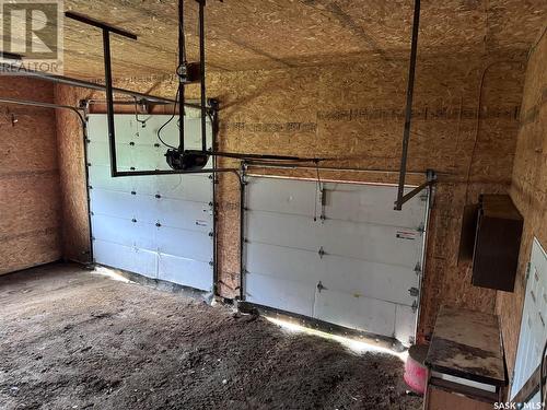 Spalding Acreage, Spalding Rm No. 368, SK - Indoor Photo Showing Garage