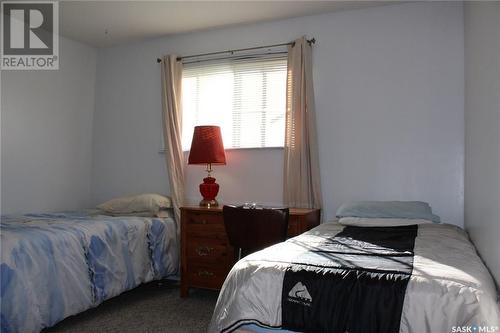 537 4Th Street W, Shaunavon, SK - Indoor Photo Showing Bedroom