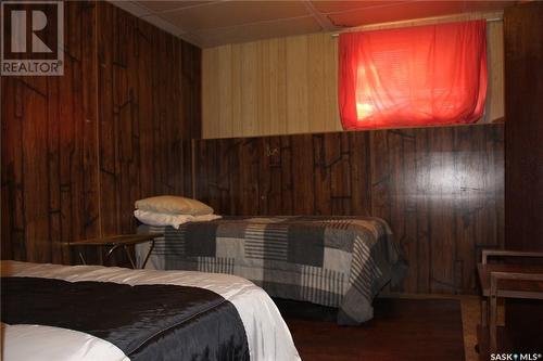 537 4Th Street W, Shaunavon, SK - Indoor Photo Showing Bedroom