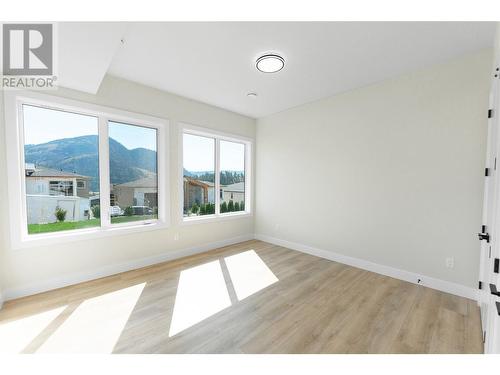 883 Loseth Drive, Kelowna, BC - Indoor Photo Showing Other Room