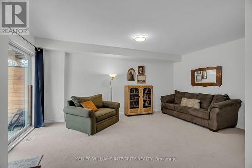 313 Twinflower Way, Ottawa, ON - Indoor Photo Showing Other Room