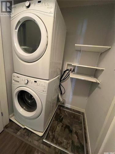 252 250 Akhtar Bend, Saskatoon, SK - Indoor Photo Showing Laundry Room