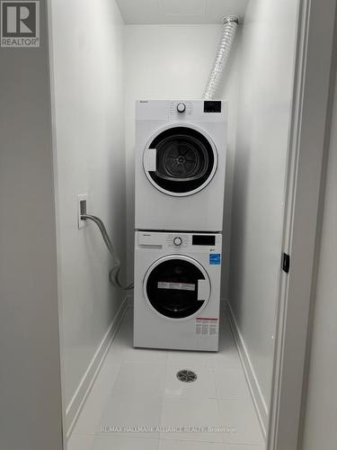 906N - 117 Broadway Avenue, Toronto, ON - Indoor Photo Showing Laundry Room