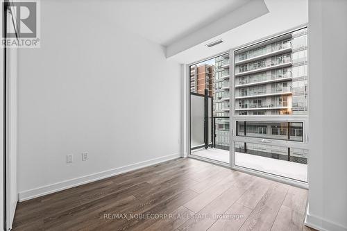 817 - 117 Broadway Avenue, Toronto, ON - Indoor Photo Showing Other Room