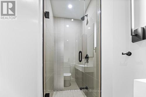 817 - 117 Broadway Avenue, Toronto, ON - Indoor Photo Showing Bathroom