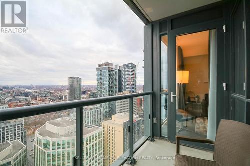 3313 - 300 Front Street W, Toronto, ON - Outdoor With View With Exterior