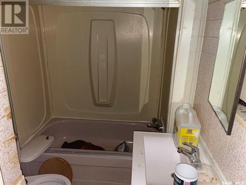 615 2Nd Street W, Meadow Lake, SK - Indoor Photo Showing Laundry Room