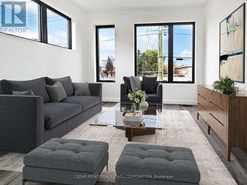 33 Rainwater Lane, Barrie, ON - Indoor Photo Showing Living Room