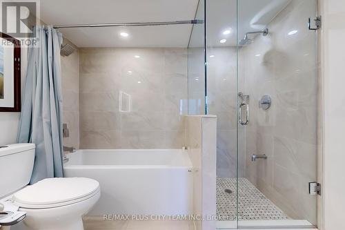 1408 - 25 Fairview Road W, Mississauga, ON - Indoor Photo Showing Bathroom