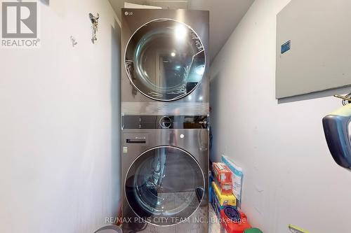 1408 - 25 Fairview Road W, Mississauga, ON - Indoor Photo Showing Laundry Room