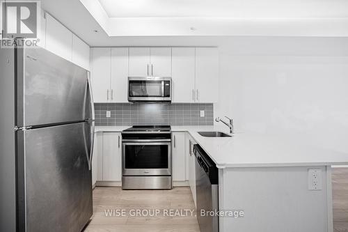 23 - 3472 Widdicombe Way, Mississauga, ON - Indoor Photo Showing Kitchen With Stainless Steel Kitchen With Upgraded Kitchen