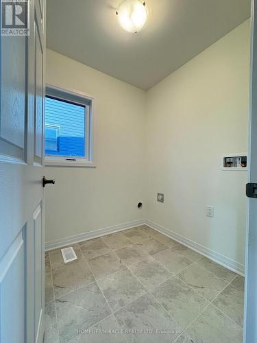 224 Port Crescent, Welland, ON - Indoor Photo Showing Other Room