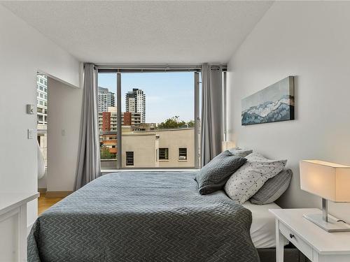 505-760 Johnson St, Victoria, BC - Indoor Photo Showing Bedroom