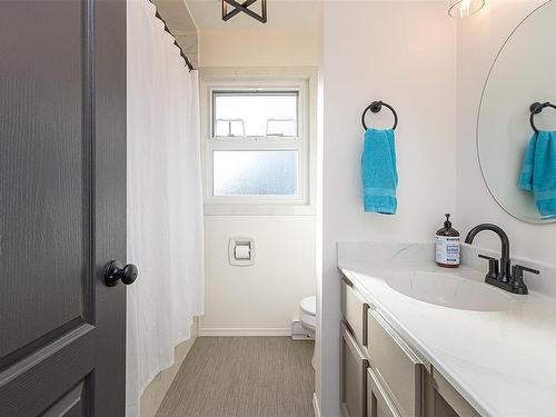 214-1991 Kaltasin Rd, Sooke, BC - Indoor Photo Showing Bathroom