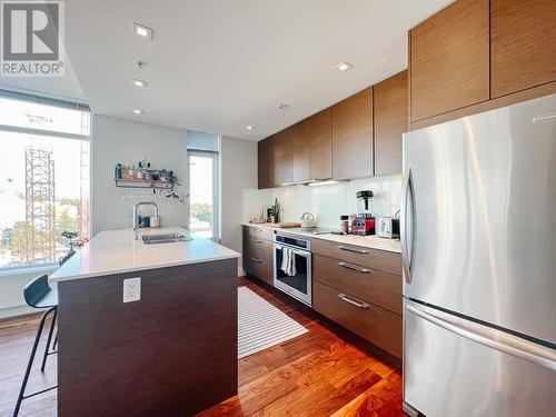 1207 111 13Th East Street, North Vancouver, BC - Indoor Photo Showing Kitchen With Stainless Steel Kitchen With Double Sink With Upgraded Kitchen