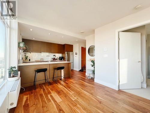 1207 111 13Th East Street, North Vancouver, BC - Indoor Photo Showing Kitchen