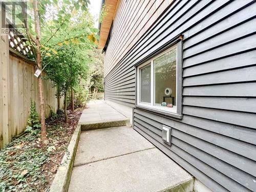 6415 Nelson Street, West Vancouver, BC 