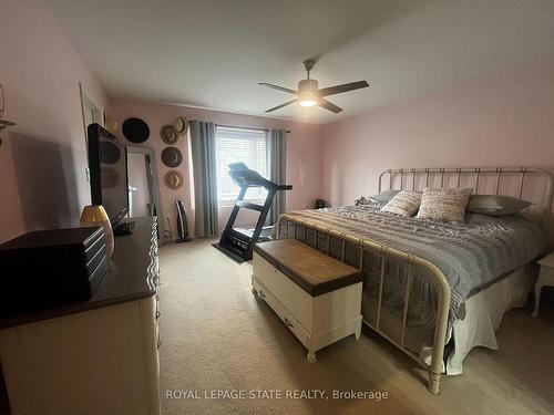 57 Cedar St, Grimsby, ON - Indoor Photo Showing Bedroom