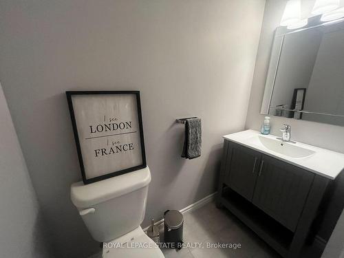 57 Cedar St, Grimsby, ON - Indoor Photo Showing Bathroom