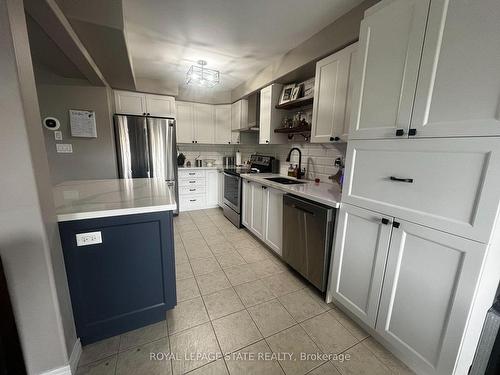 57 Cedar St, Grimsby, ON - Indoor Photo Showing Kitchen