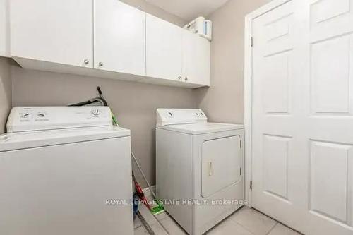 18-876 Golf Links Rd, Hamilton, ON - Indoor Photo Showing Laundry Room