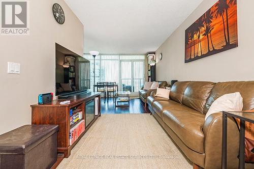 2601 - 373 Front Street W, Toronto, ON - Indoor Photo Showing Living Room