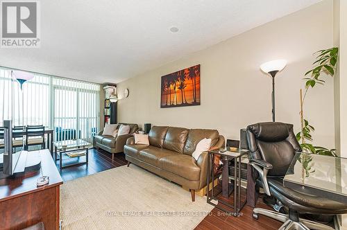 2601 - 373 Front Street W, Toronto, ON - Indoor Photo Showing Living Room