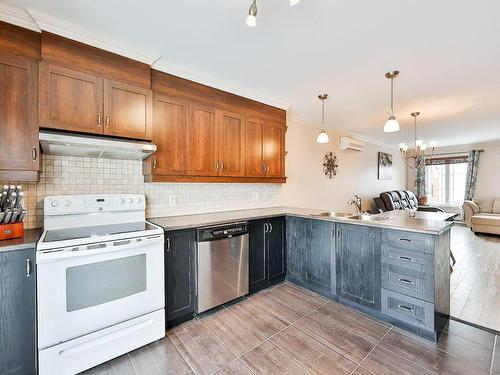 Cuisine - 56 Rue De L'Envol, Sainte-Anne-Des-Plaines, QC - Indoor Photo Showing Kitchen