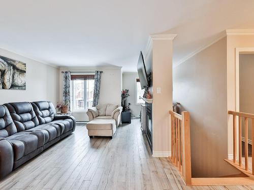 Salon - 56 Rue De L'Envol, Sainte-Anne-Des-Plaines, QC - Indoor Photo Showing Living Room