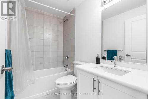 702 - 450 Dundas Street E, Hamilton, ON - Indoor Photo Showing Bathroom