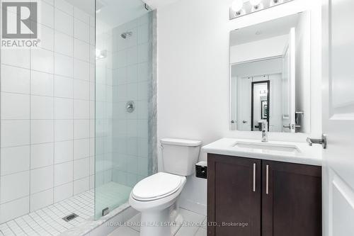 702 - 450 Dundas Street E, Hamilton, ON - Indoor Photo Showing Bathroom