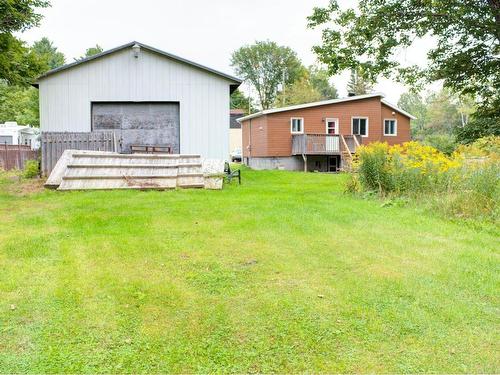 Grange - 305 Rue Josée, Sainte-Sophie, QC - Outdoor With Deck Patio Veranda With Exterior