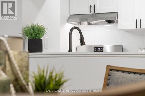 81 - 2570 Southvale Crescent, Ottawa, ON - Indoor Photo Showing Kitchen