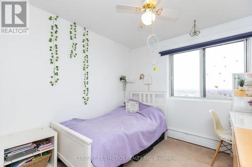 1102 - 20 Chesterton Drive, Ottawa, ON - Indoor Photo Showing Bedroom